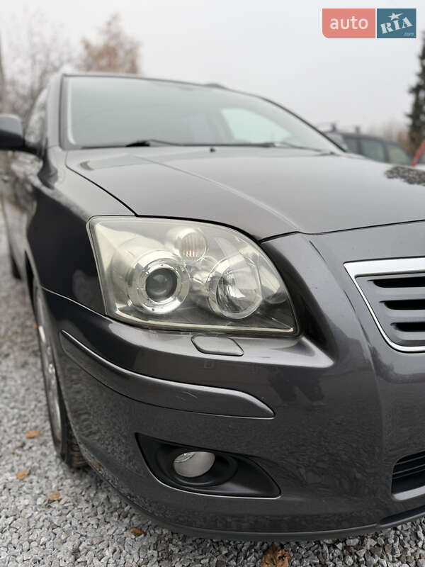 Универсал Toyota Avensis 2007 в Луцке