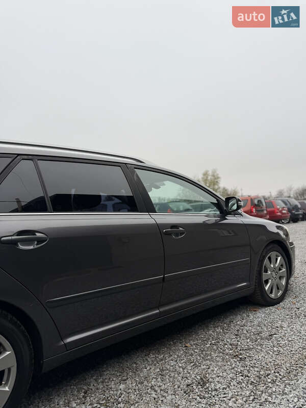 Универсал Toyota Avensis 2007 в Луцке