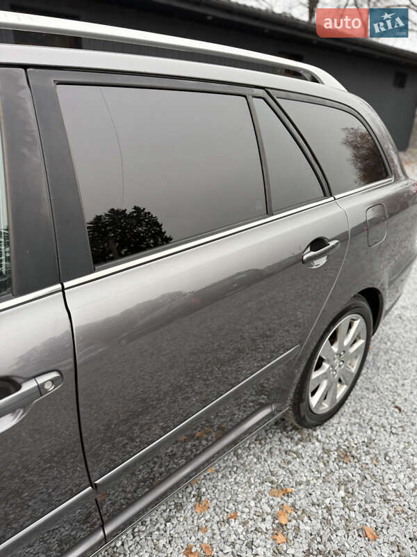 Универсал Toyota Avensis 2007 в Луцке