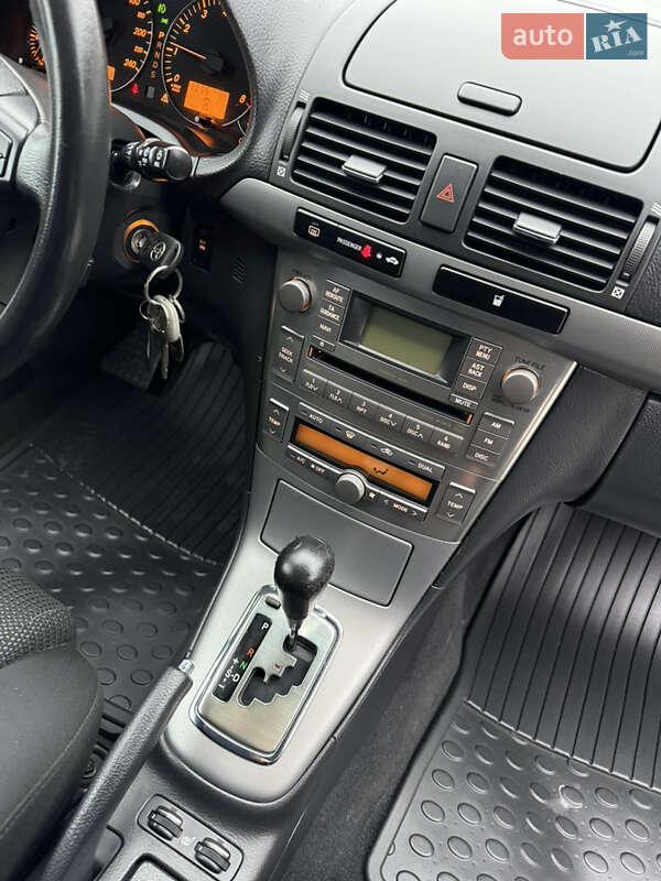 Универсал Toyota Avensis 2007 в Луцке