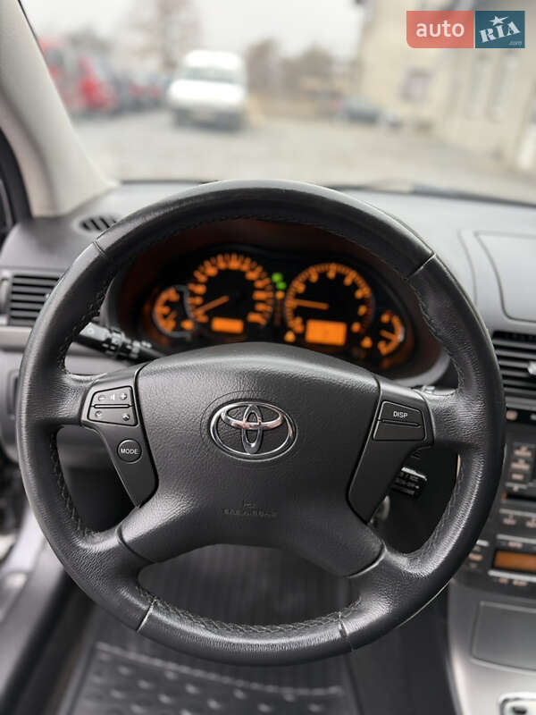 Универсал Toyota Avensis 2007 в Луцке