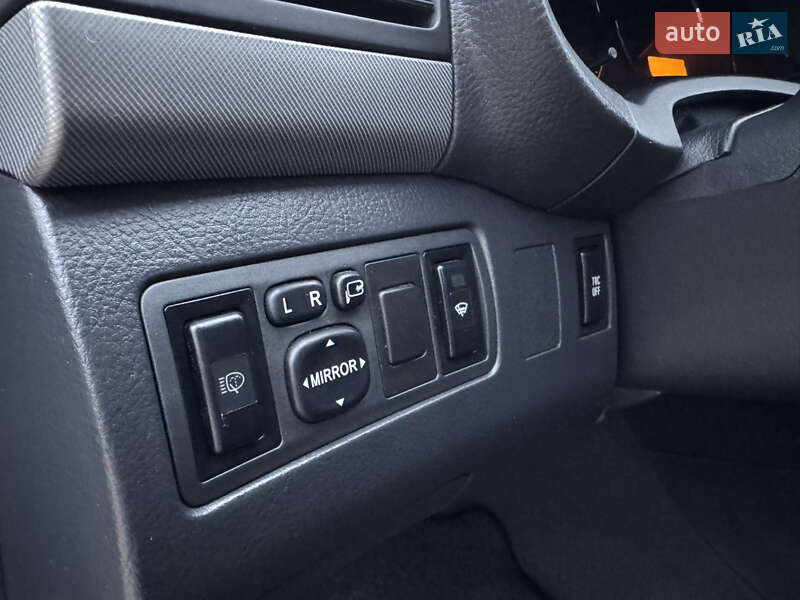 Універсал Toyota Avensis 2006 в Полтаві