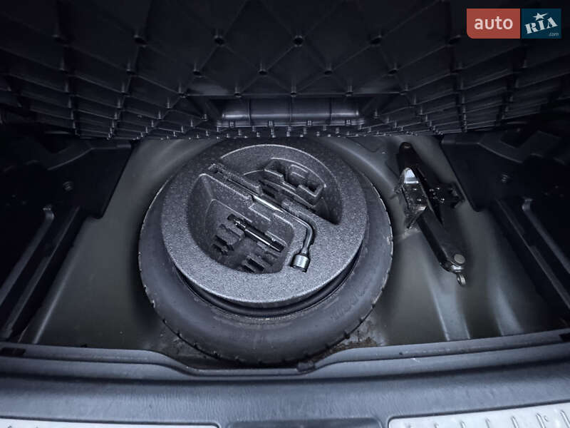 Універсал Toyota Avensis 2006 в Полтаві