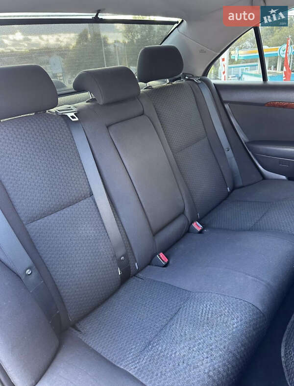 Седан Toyota Avensis 2005 в Черновцах фото 15 Седан Toyota Avensis 2005 в Черновцах