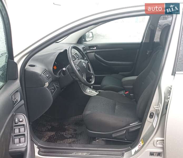 Седан Toyota Avensis 2007 в Киеве