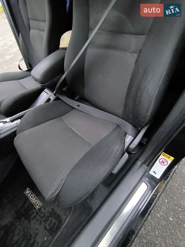 Седан Toyota Avensis 2007 в Вишневом