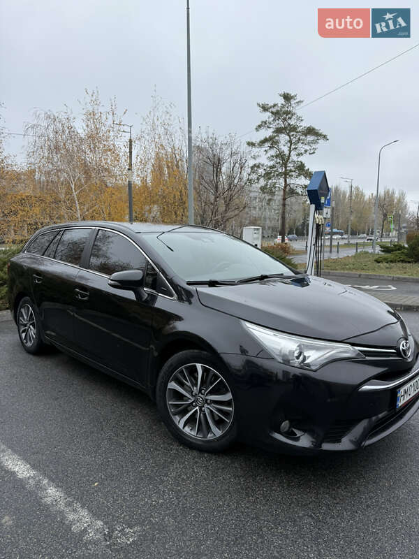 Универсал Toyota Avensis 2016 в Павлограде