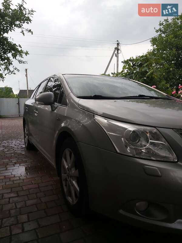 Универсал Toyota Avensis 2009 в Луцке