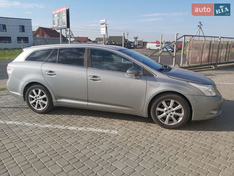 Универсал Toyota Avensis 2009 в Луцке