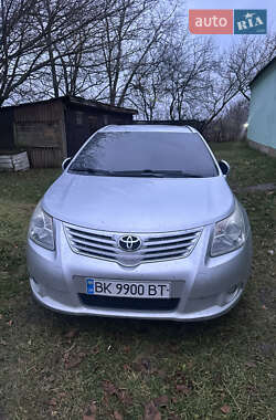 Универсал Toyota Avensis 2010 в Владимирце