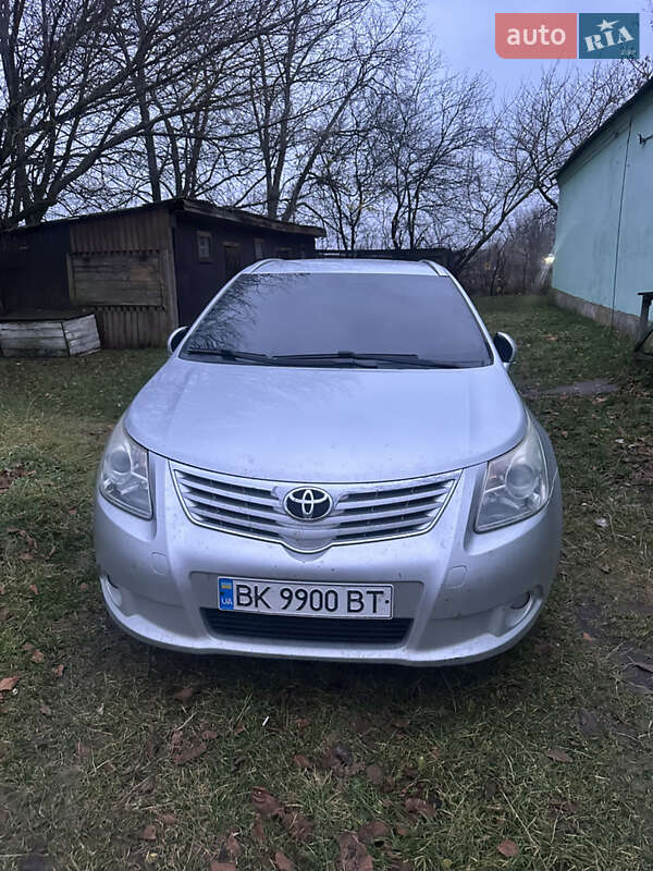 Toyota Avensis 2010 Toyota Avensis 2010