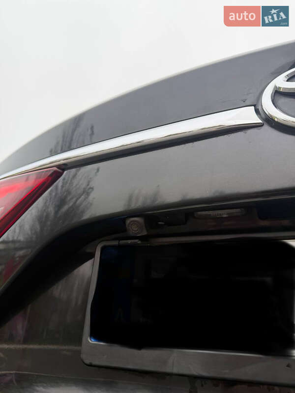 Седан Toyota Avensis 2016 в Благовещенском