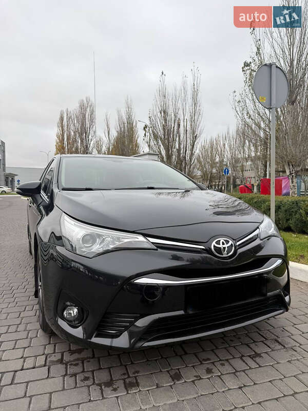 Седан Toyota Avensis 2016 в Благовещенском