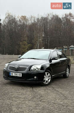 Седан Toyota Avensis 2007 в Заре