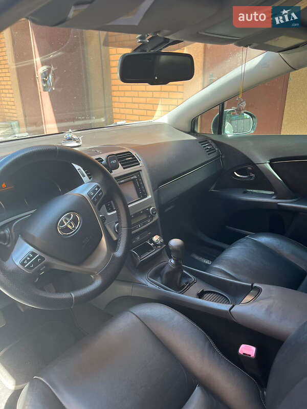 Универсал Toyota Avensis 2010 в Киеве фото 8 Универсал Toyota Avensis 2010 в Киеве