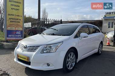 Універсал Toyota Avensis 2010 в Миколаєві