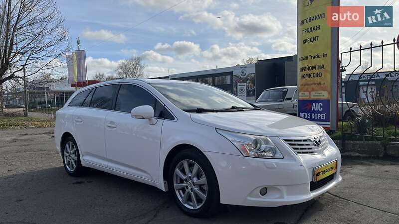 Универсал Toyota Avensis 2010 в Николаеве