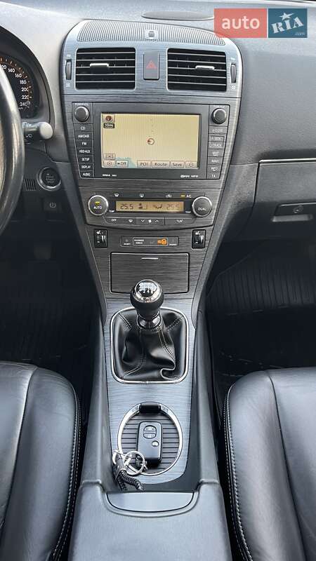 Универсал Toyota Avensis 2010 в Николаеве