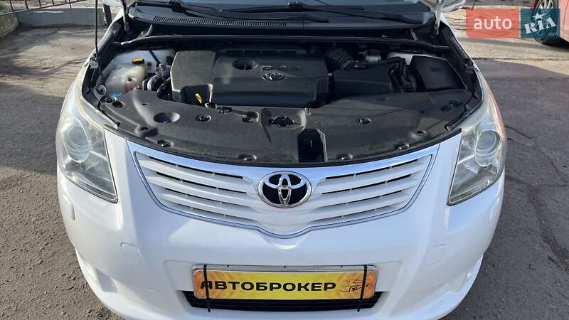 Универсал Toyota Avensis 2010 в Николаеве