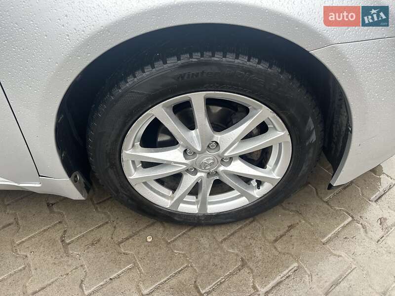 Универсал Toyota Avensis 2010 в Тернополе
