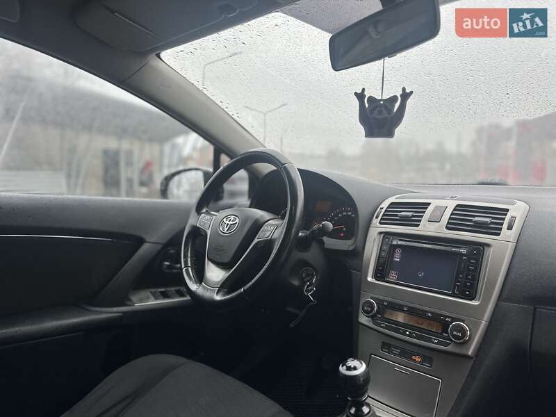 Универсал Toyota Avensis 2010 в Тернополе