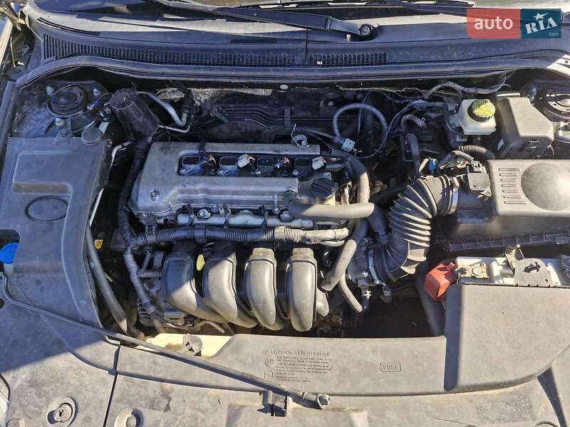 Седан Toyota Avensis 2005 в Виннице