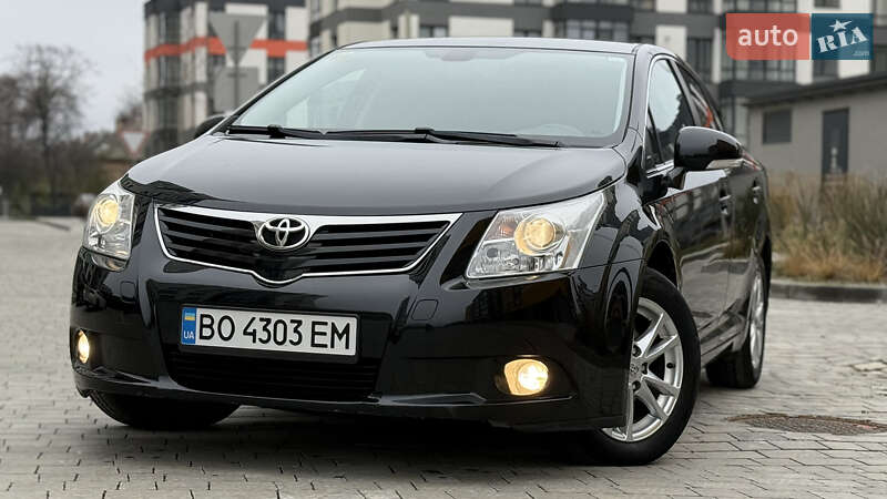 Toyota Avensis 2011