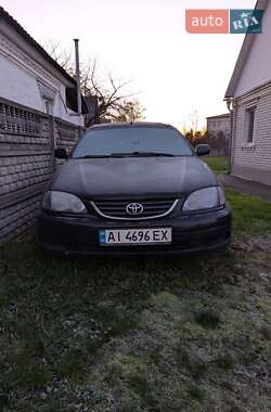 Лифтбек Toyota Avensis 2002 в Бородянке