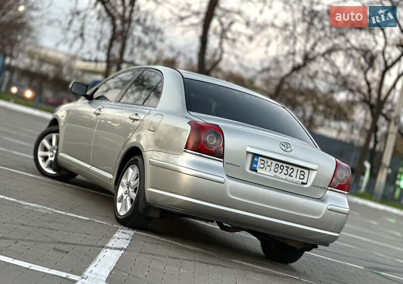 Седан Toyota Avensis 2007 в Одессе