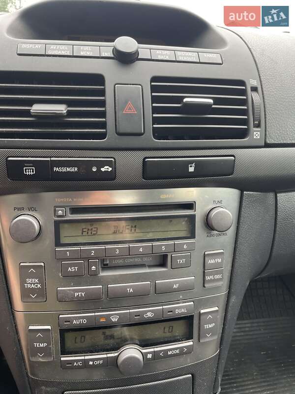 Универсал Toyota Avensis 2004 в Луцке