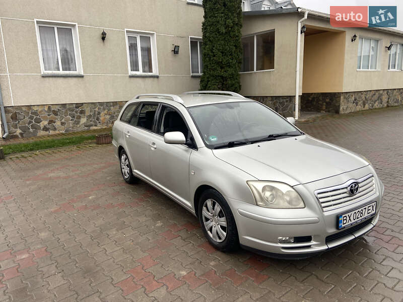 Универсал Toyota Avensis 2004 в Дунаевцах