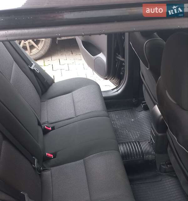 Универсал Toyota Avensis 2003 в Хмельницком