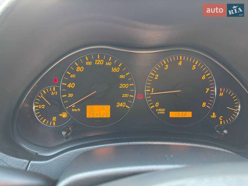 Седан Toyota Avensis 2005 в Одессе фото 29 Седан Toyota Avensis 2005 в Одессе