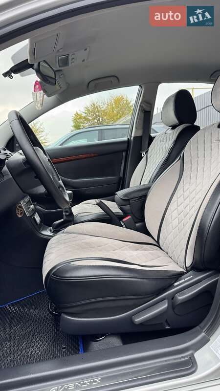 Седан Toyota Avensis 2006 в Кропивницком фото 12 Седан Toyota Avensis 2006 в Кропивницком