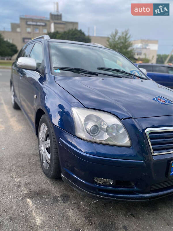 Универсал Toyota Avensis 2003 в Киеве