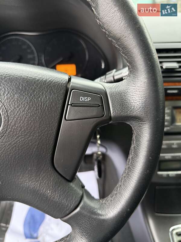 Седан Toyota Avensis 2007 в Одесі