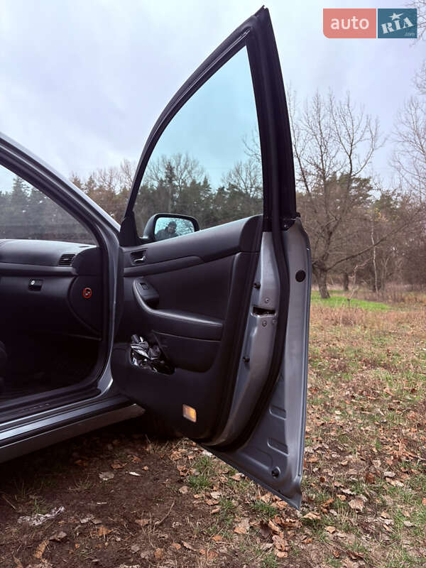 Универсал Toyota Avensis 2007 в Миргороде