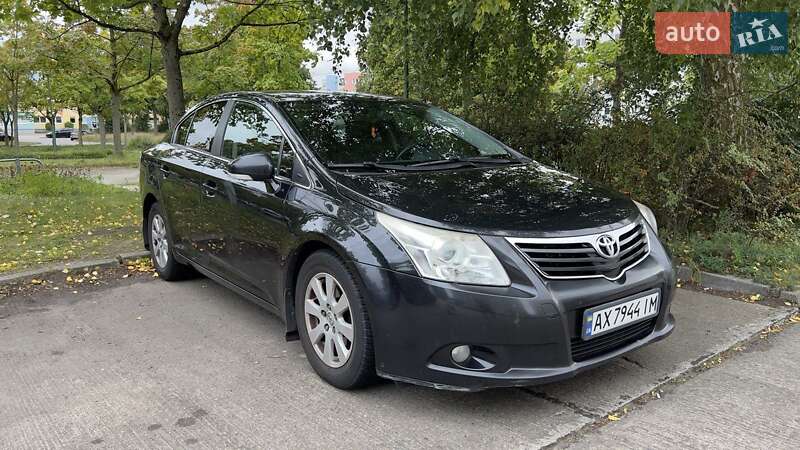 Седан Toyota Avensis 2011 в Первомайске