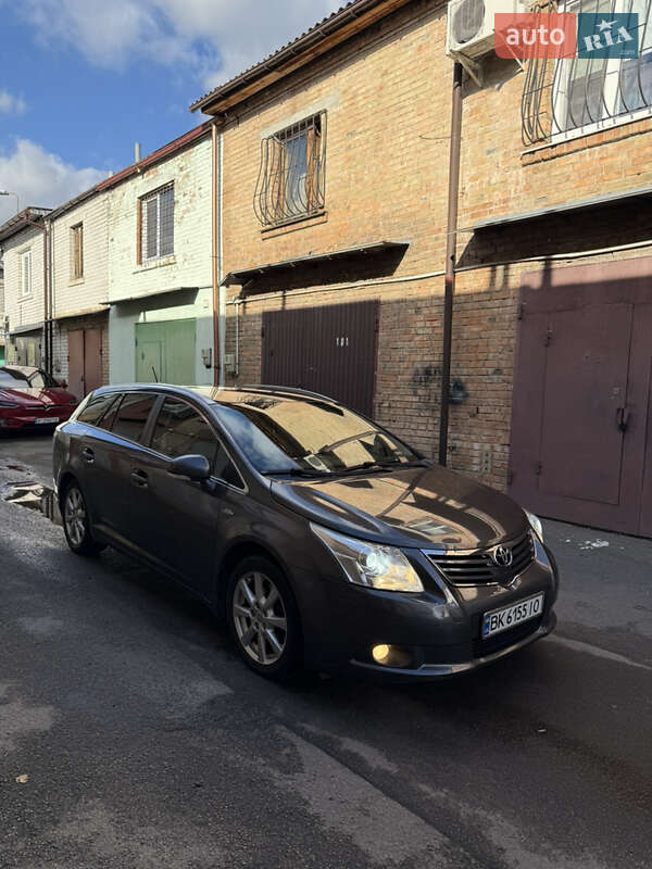 Универсал Toyota Avensis 2009 в Киеве