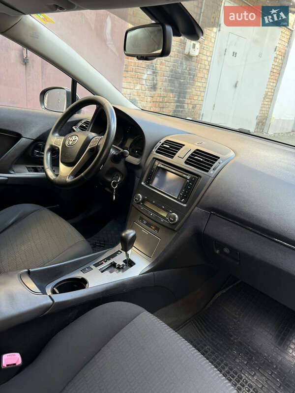 Универсал Toyota Avensis 2009 в Киеве