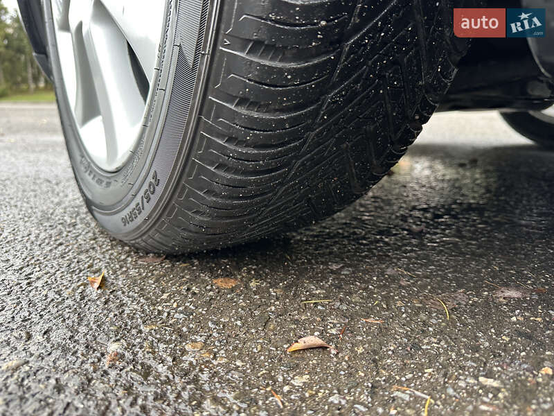 Универсал Toyota Avensis 2005 в Тернополе