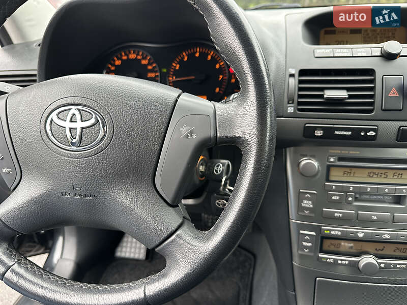 Универсал Toyota Avensis 2005 в Тернополе