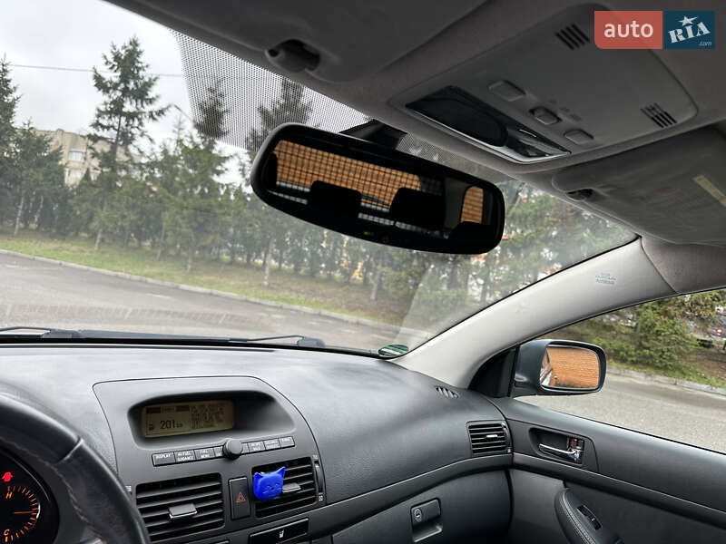 Универсал Toyota Avensis 2005 в Тернополе