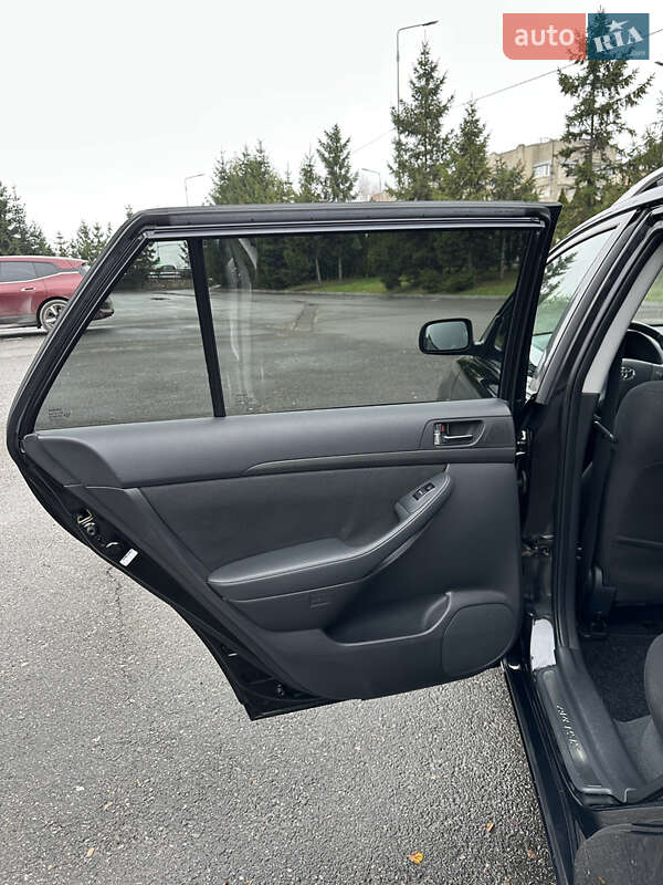 Универсал Toyota Avensis 2005 в Тернополе