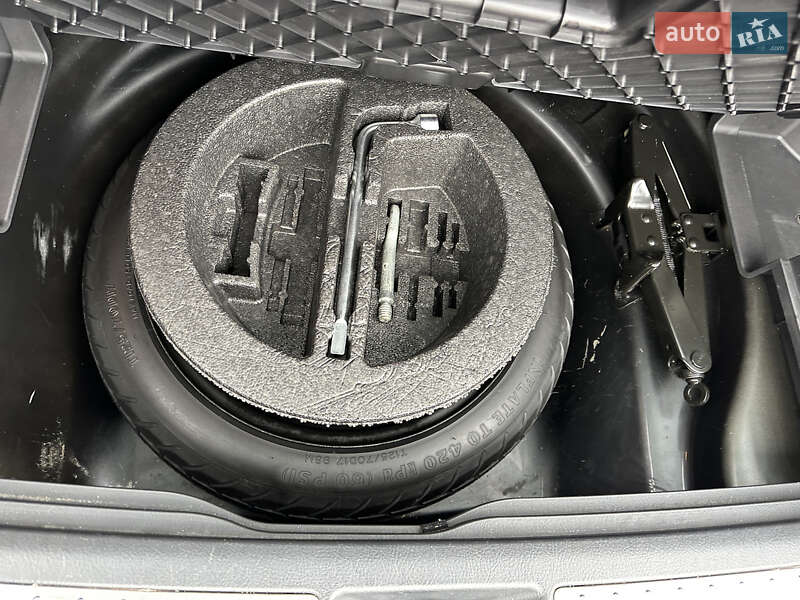 Универсал Toyota Avensis 2005 в Тернополе