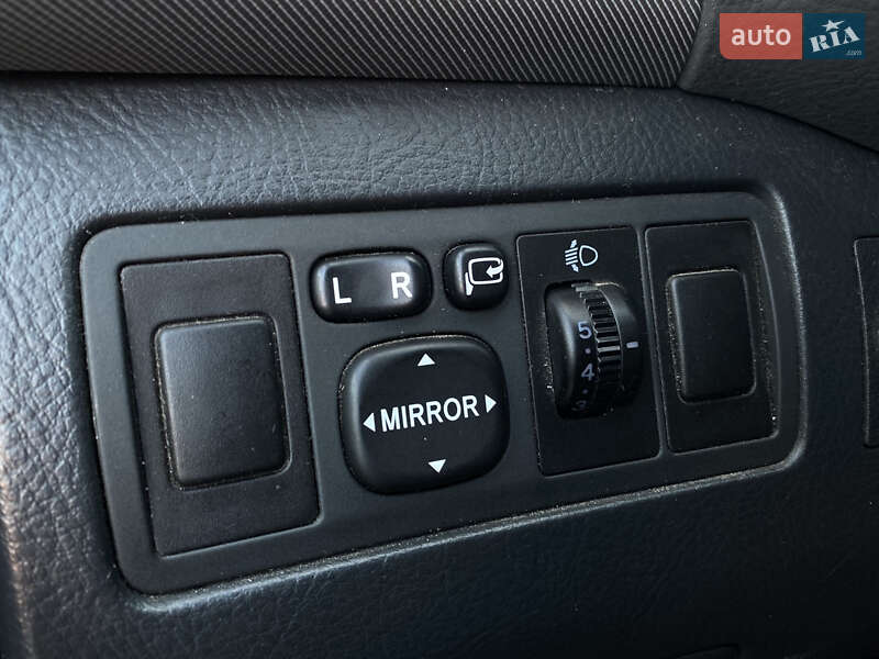 Универсал Toyota Avensis 2008 в Киеве