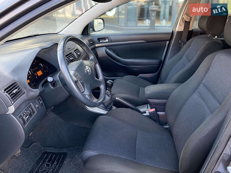 Универсал Toyota Avensis 2008 в Киеве