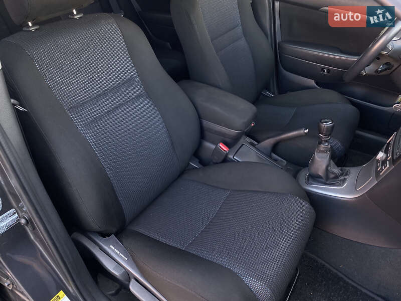 Универсал Toyota Avensis 2008 в Киеве