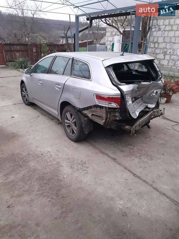Универсал Toyota Avensis 2011 в Киеве