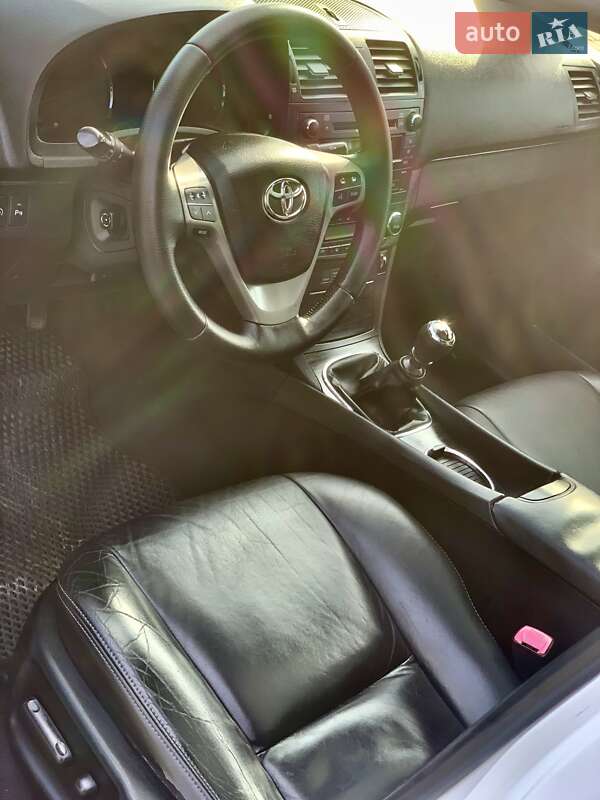 Универсал Toyota Avensis 2009 в Одессе